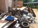 Навалы промышленного и бытового мусора в мкр Чернево-1 рядом с Детским садом №25.
