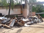 Навалы промышленного и бытового мусора в мкр Чернево-1 рядом с Детским садом №25.